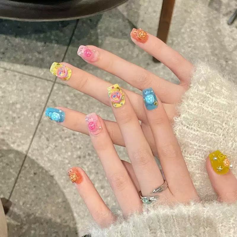 100 Mini Ciondoli in Resina a  - Nail Art Nail Art recensione e prezzo