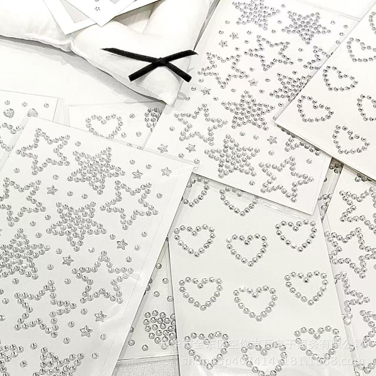 Adesivi a Forma di Cuore con S - Nail Art Nail Art recensione e prezzo